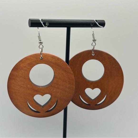 Artisan Crafted - Wooden Heart Cutout Earrings - Picture 8 of 10